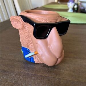 Vintage Jo’s cool camel drink holder. 1991.